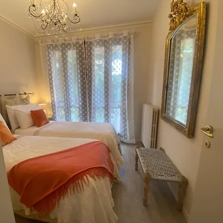 Garda Blue Luxury Apartamento *